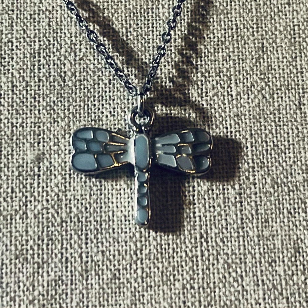 Dragonfly Tiny Vintage Detailed, Silver & Light Blue Charm on Delicate Chain - Picture 3 of 7